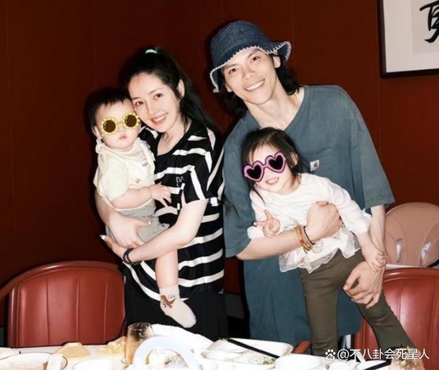 郭碧婷和一对子女，是向佐“洗白”的最好利器