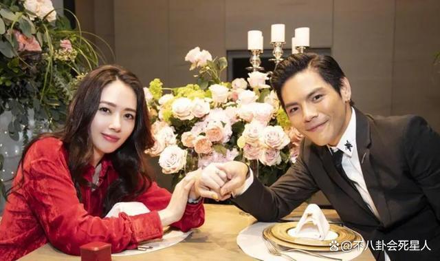 郭碧婷和一对子女，是向佐“洗白”的最好利器
