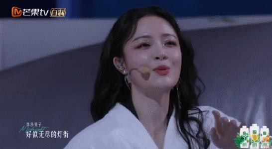 校花出道入行十年，归来仍是社畜？