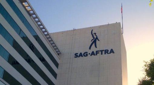 全球顶级明星，集体摆烂了！