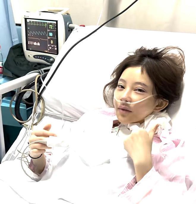 冯提莫回应患甲状腺癌晚期，病床照曝光憔悴不已，曾试图轻生