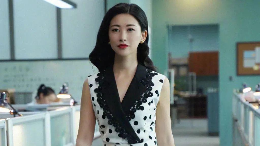 官宣！芒果台闺女嫁清华老师，要退圈带娃？