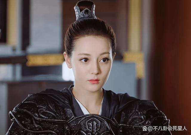 杨紫新剧扮男人眼线睫毛精致，古偶“假男人”消停会儿吧