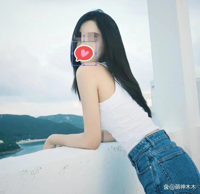 吴亦凡案二审开庭择期宣判，都美竹提前到北京晒多张旅游照