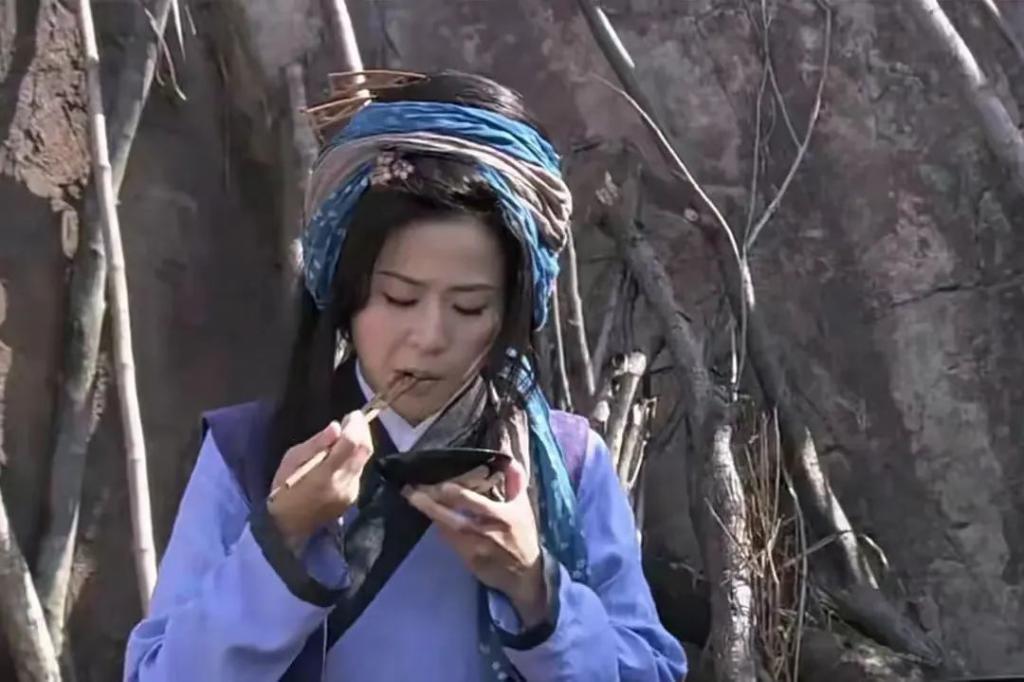 中产精英女性决定告别恋爱脑