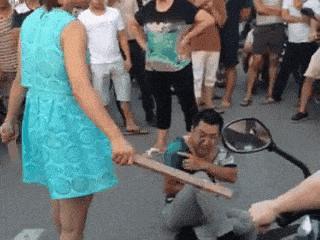 《芭比》还没上映，很多女生已经破产了