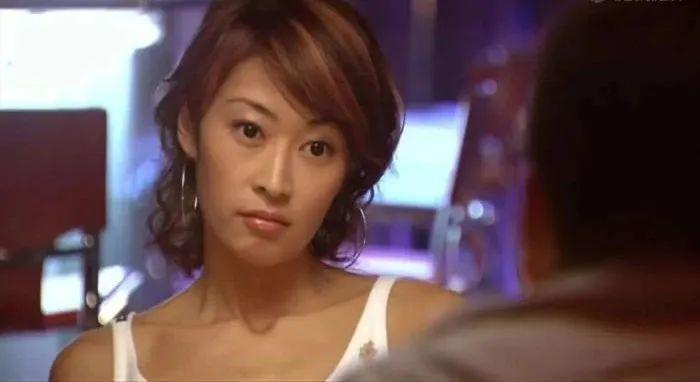 国产剧里的大女主，有她一半清醒也好啊