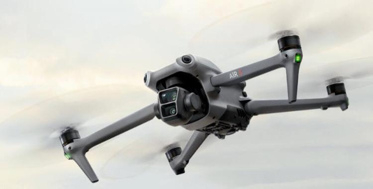 大疆 DJI Air 3 无人机发布，售价6988元起