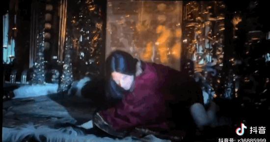 只靠一张脸？怎么可能！