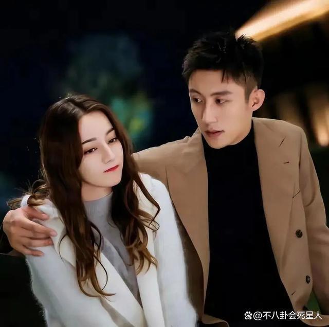 同是90花顶流，一个被赞演技，一个被嘲“男相”差距大