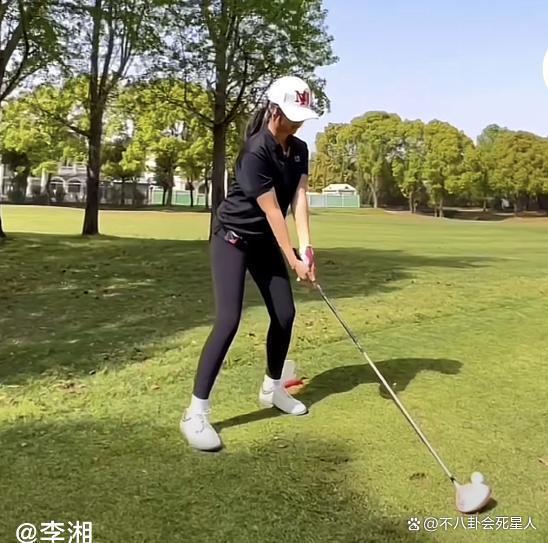 住一晚8万的酒店，47岁两婚两离，单身富婆李湘快乐吗？
