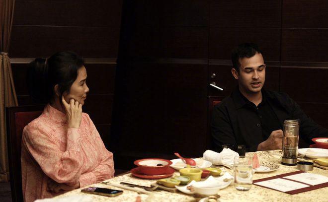 59岁韦唯回北京豪宅为25岁幼子庆生 被仨儿子簇拥