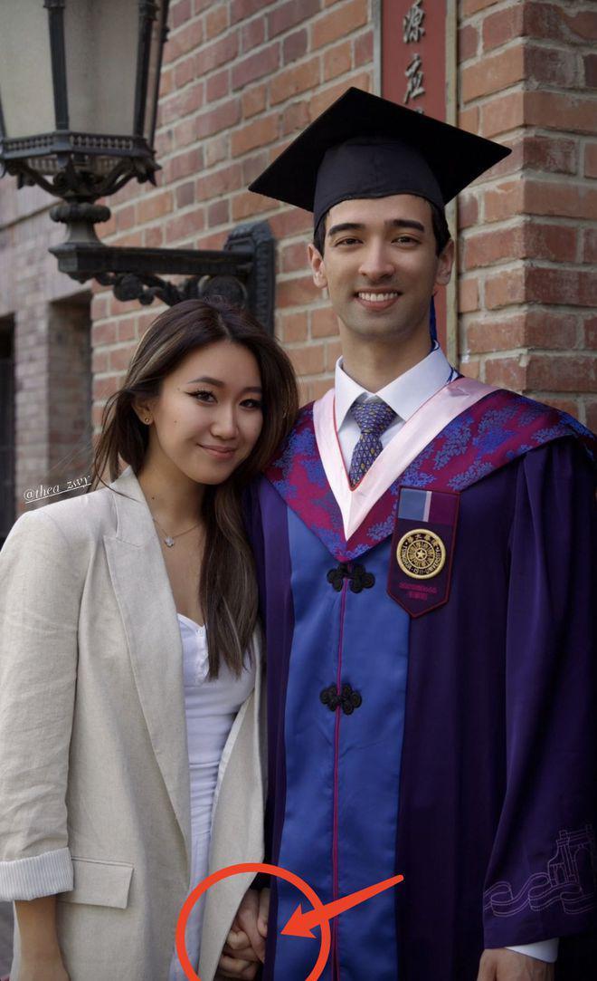 59岁韦唯回北京豪宅为25岁幼子庆生 被仨儿子簇拥