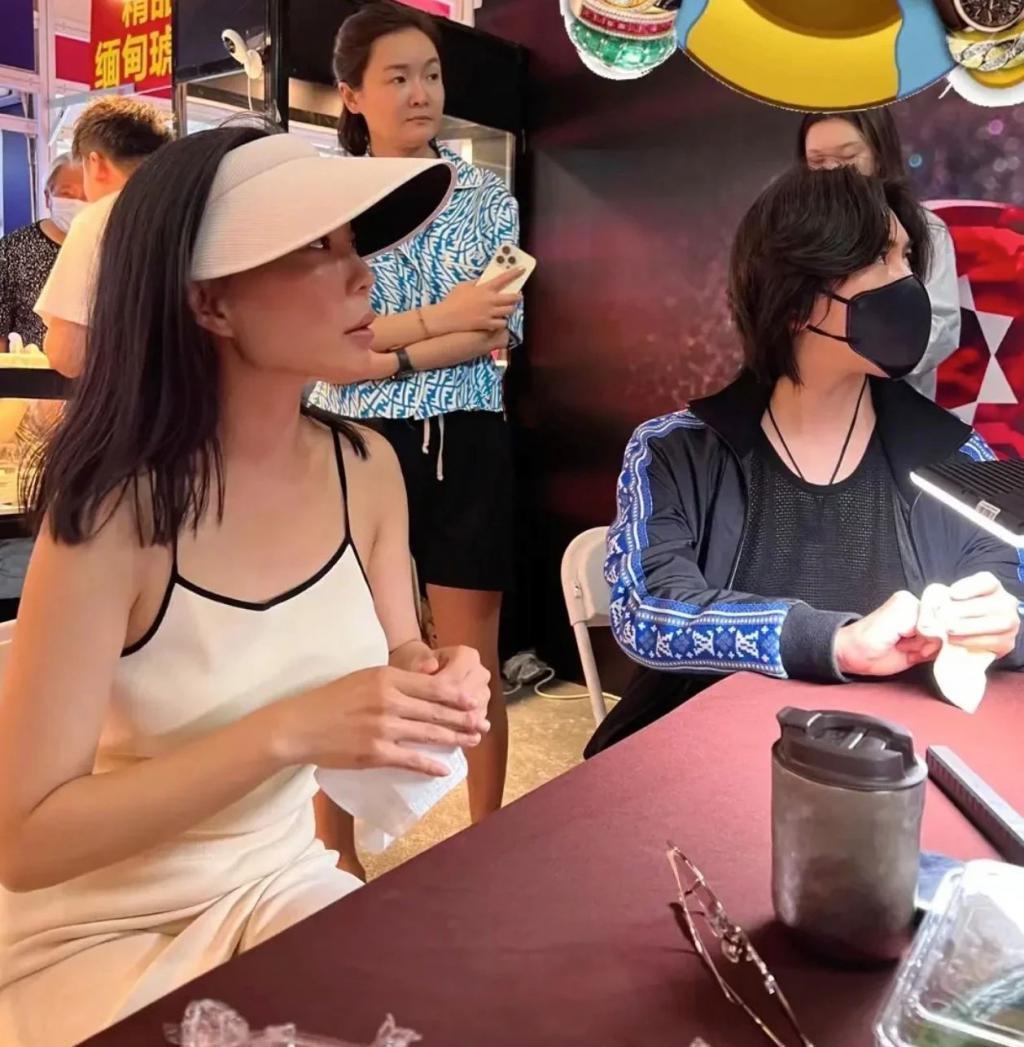 光7月份的资源就完虐明星，求求你别再说自己是网红了