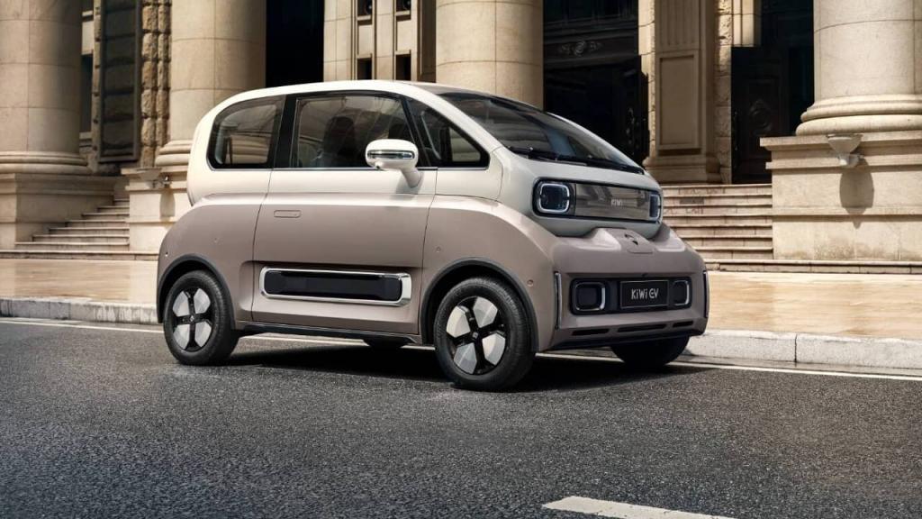 5 年换 2 次车标的宝骏，把未来都押在了这两辆车上