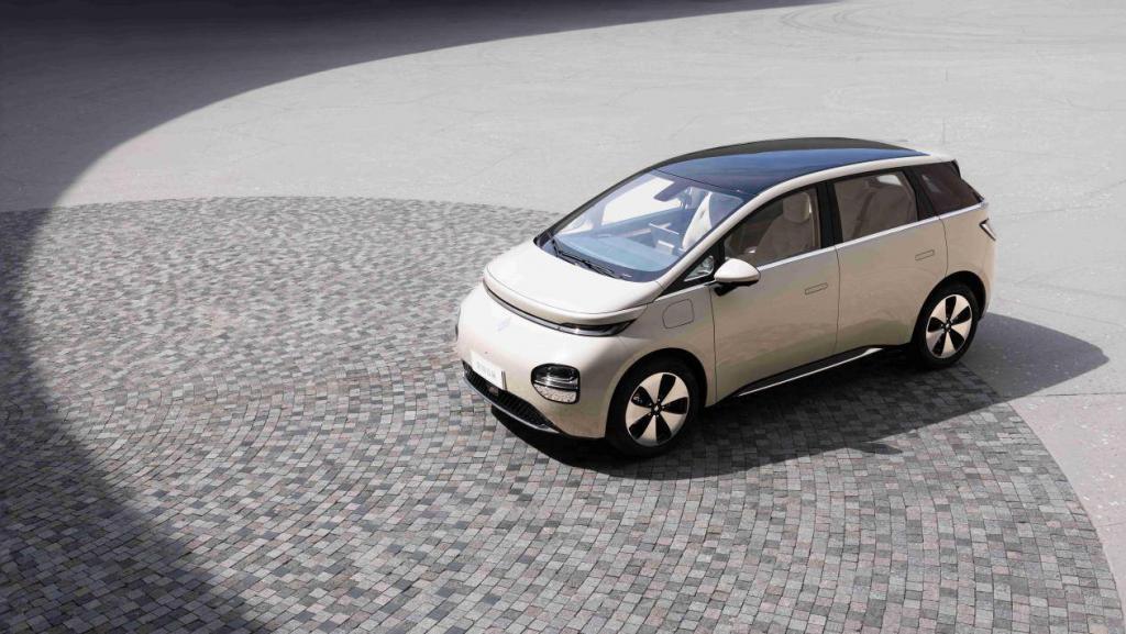 5 年换 2 次车标的宝骏，把未来都押在了这两辆车上