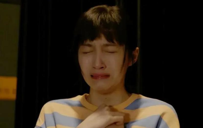 关晓彤，演技炸裂？！央妈出手，果然够稳