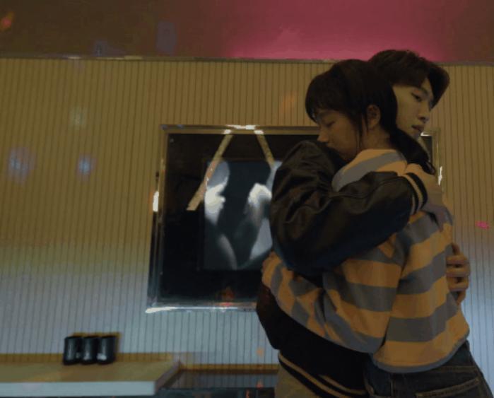 关晓彤，演技炸裂？！央妈出手，果然够稳