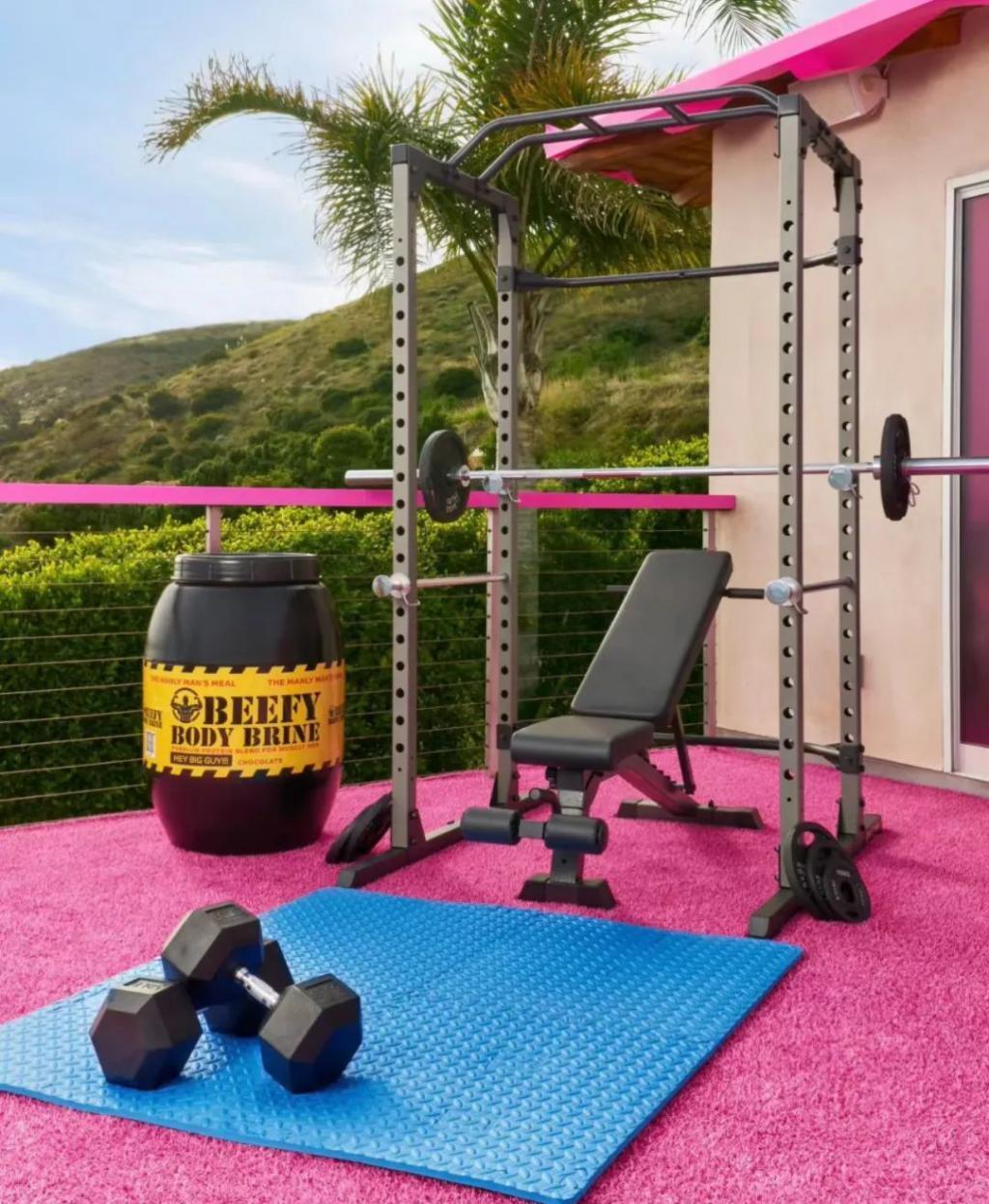 看芭比的,男人都睡着了,女人都感动了,而我哭了……