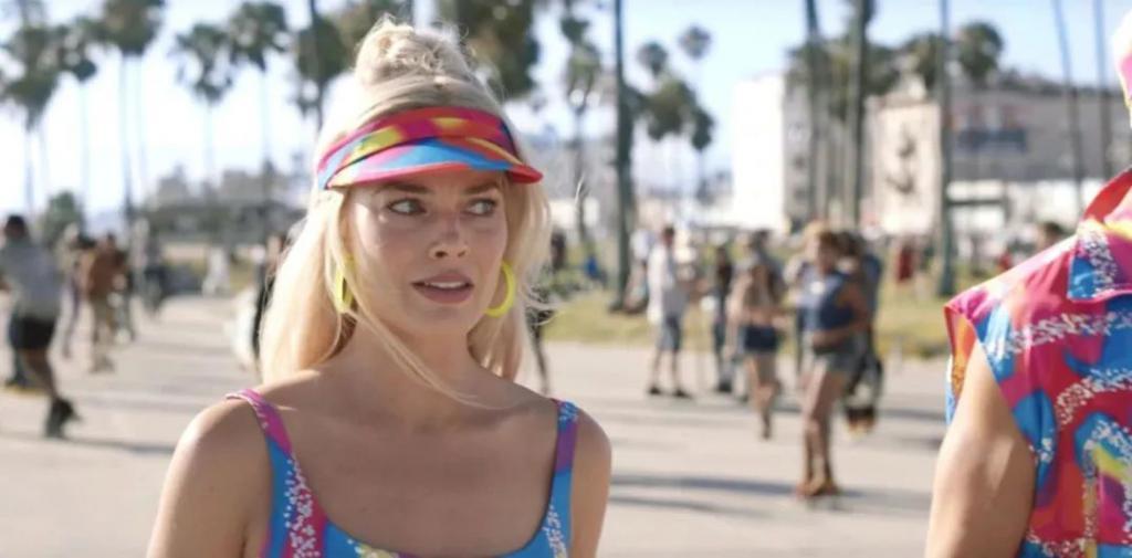 看芭比的,男人都睡着了,女人都感动了,而我哭了……