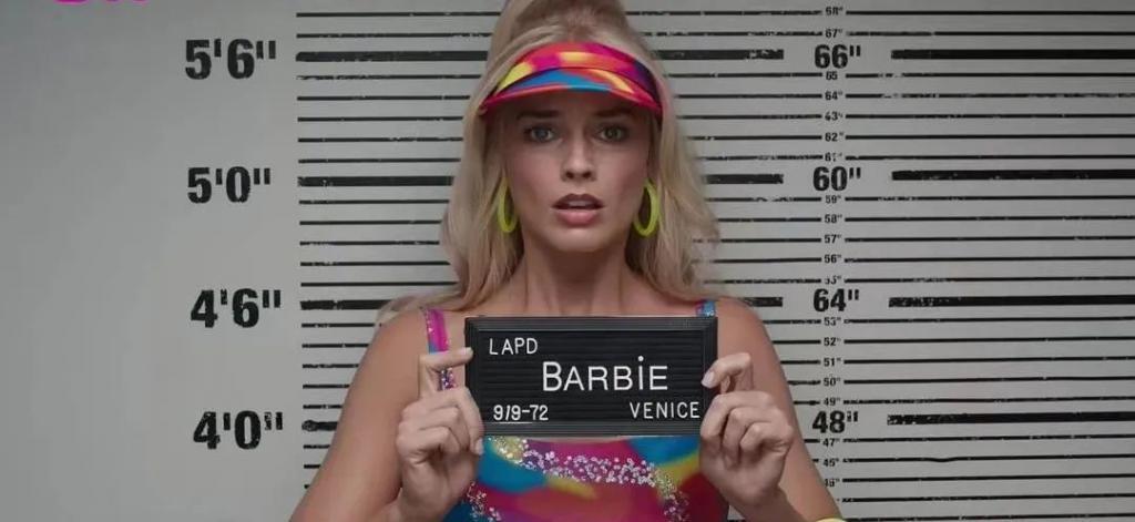 看芭比的,男人都睡着了,女人都感动了,而我哭了……