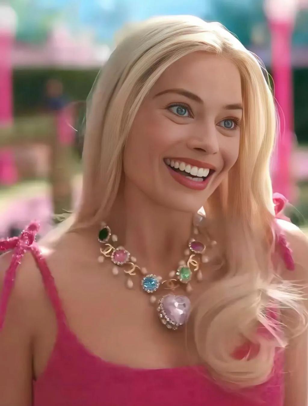 看芭比的,男人都睡着了,女人都感动了,而我哭了……