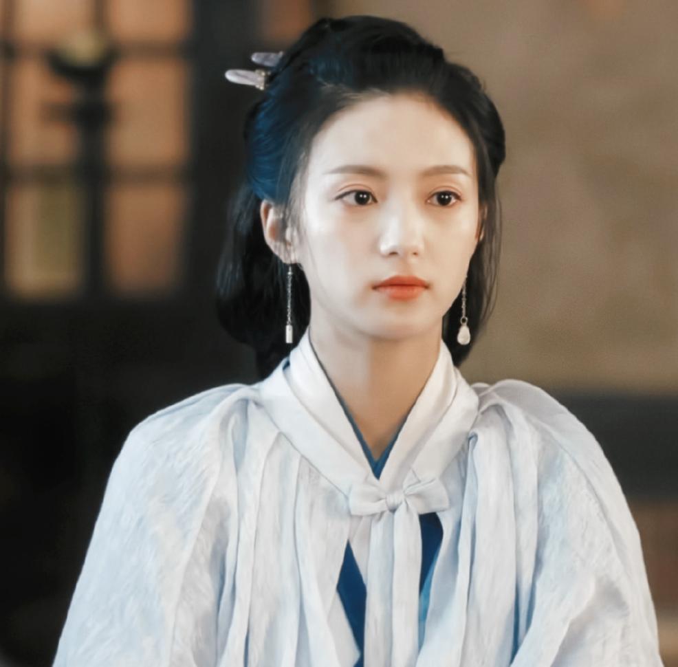 靠脸上热搜？你知道她们多拼吗？