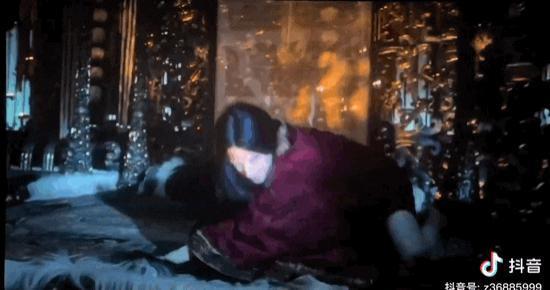 靠脸上热搜？你知道她们多拼吗？