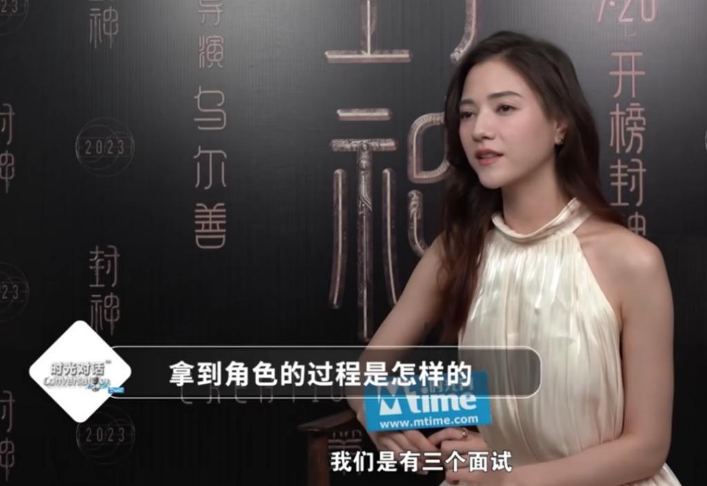 靠脸上热搜？你知道她们多拼吗？