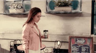 靠脸上热搜？你知道她们多拼吗？