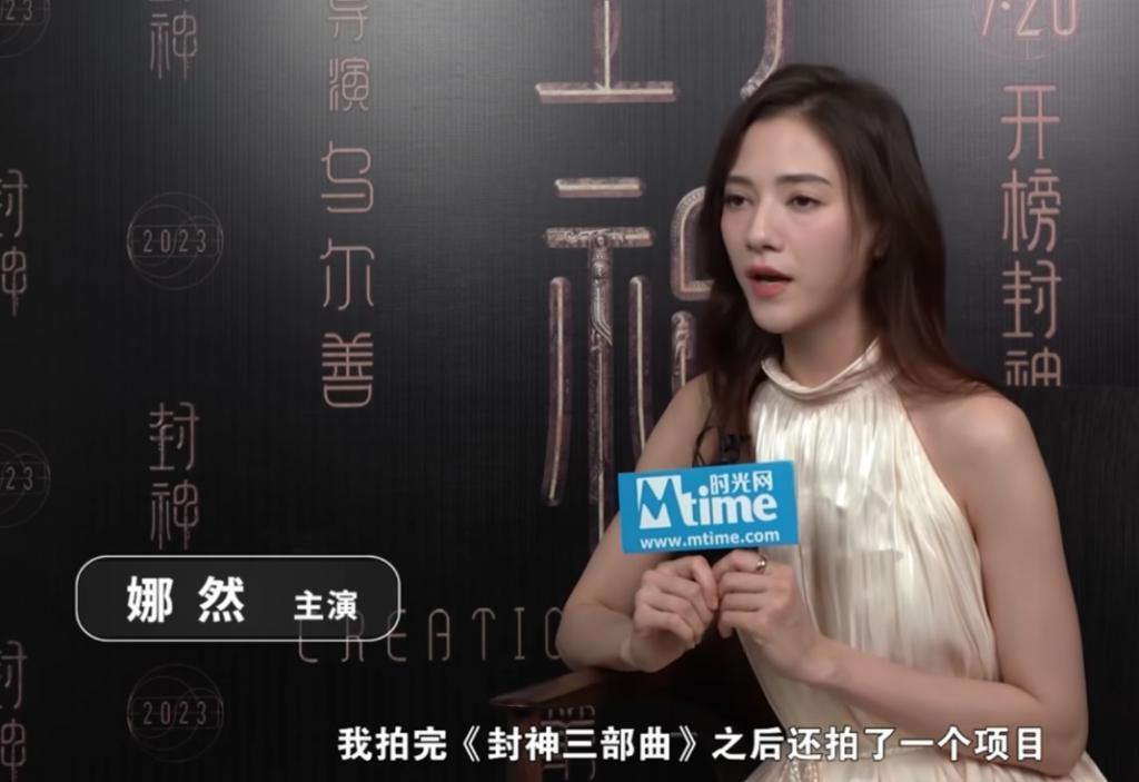 靠脸上热搜？你知道她们多拼吗？