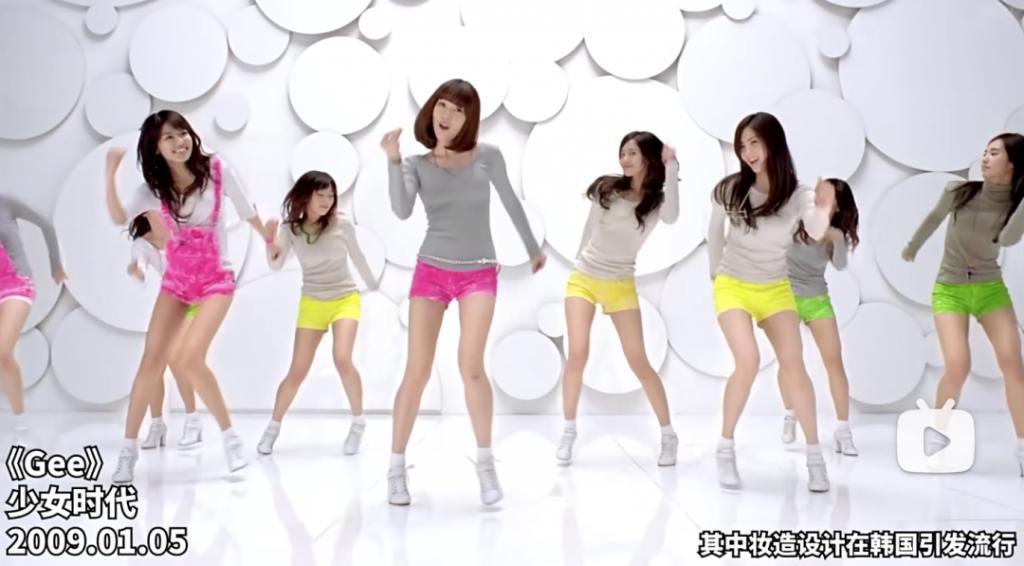 靠脸上热搜？你知道她们多拼吗？