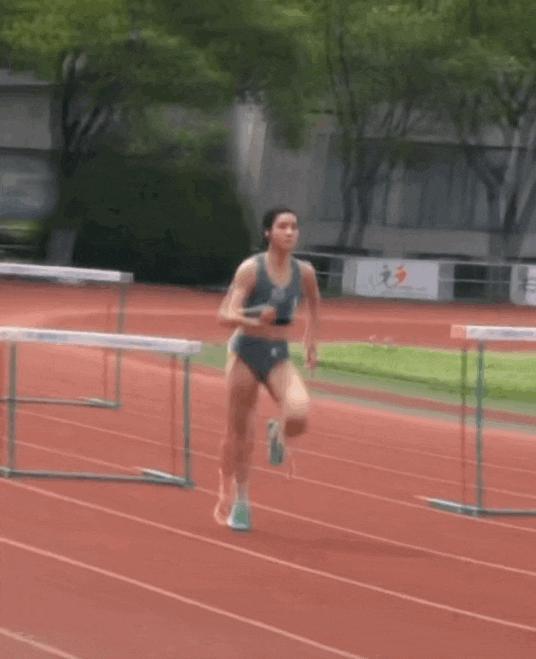 靠脸上热搜？你知道她们多拼吗？