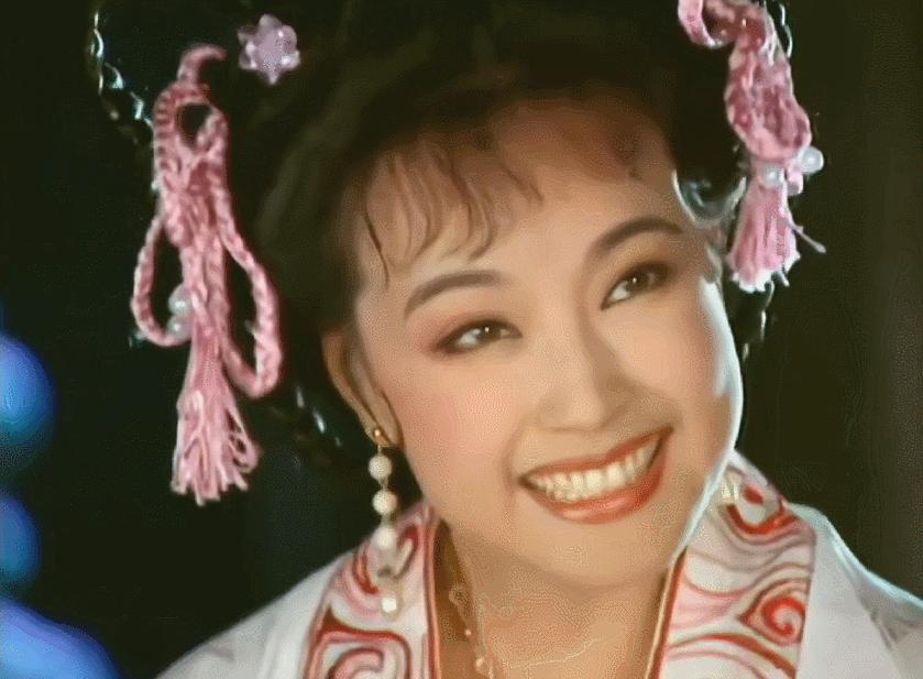 公开离婚!强行扮嫩,又勾搭上已婚男演员?