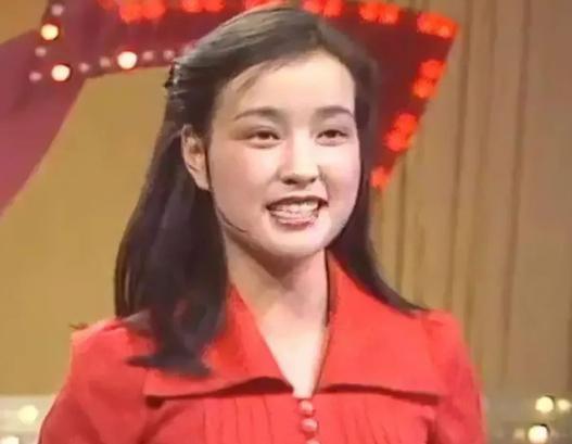 公开离婚!强行扮嫩,又勾搭上已婚男演员?