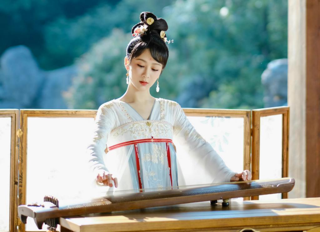 《长相思》杨紫都自身难保了，待爆帝们的表现还怎么拉……