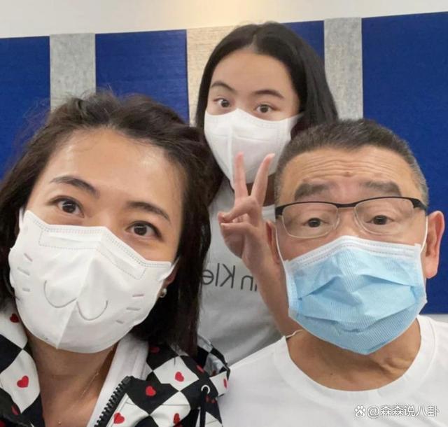 甘比首谈婚姻生活：每天6点多起床，忙到凌晨一两点才睡