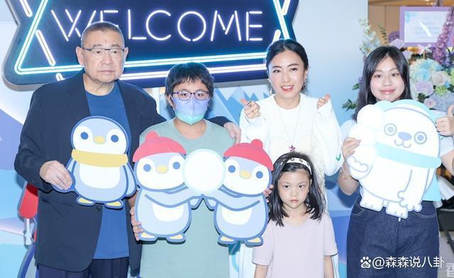 甘比首谈婚姻生活：每天6点多起床，忙到凌晨一两点才睡