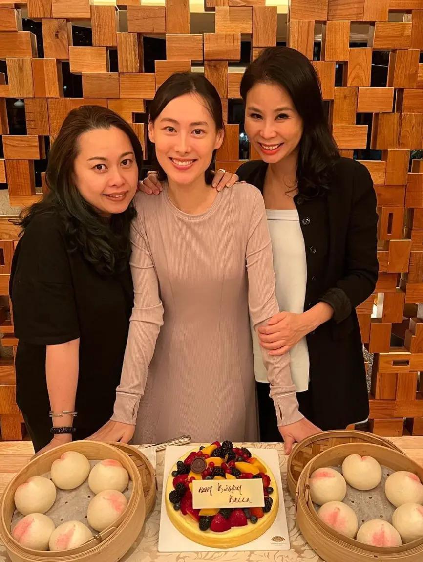 梁洛施与李泽楷复合真还是假？她到底现在过得怎么样？