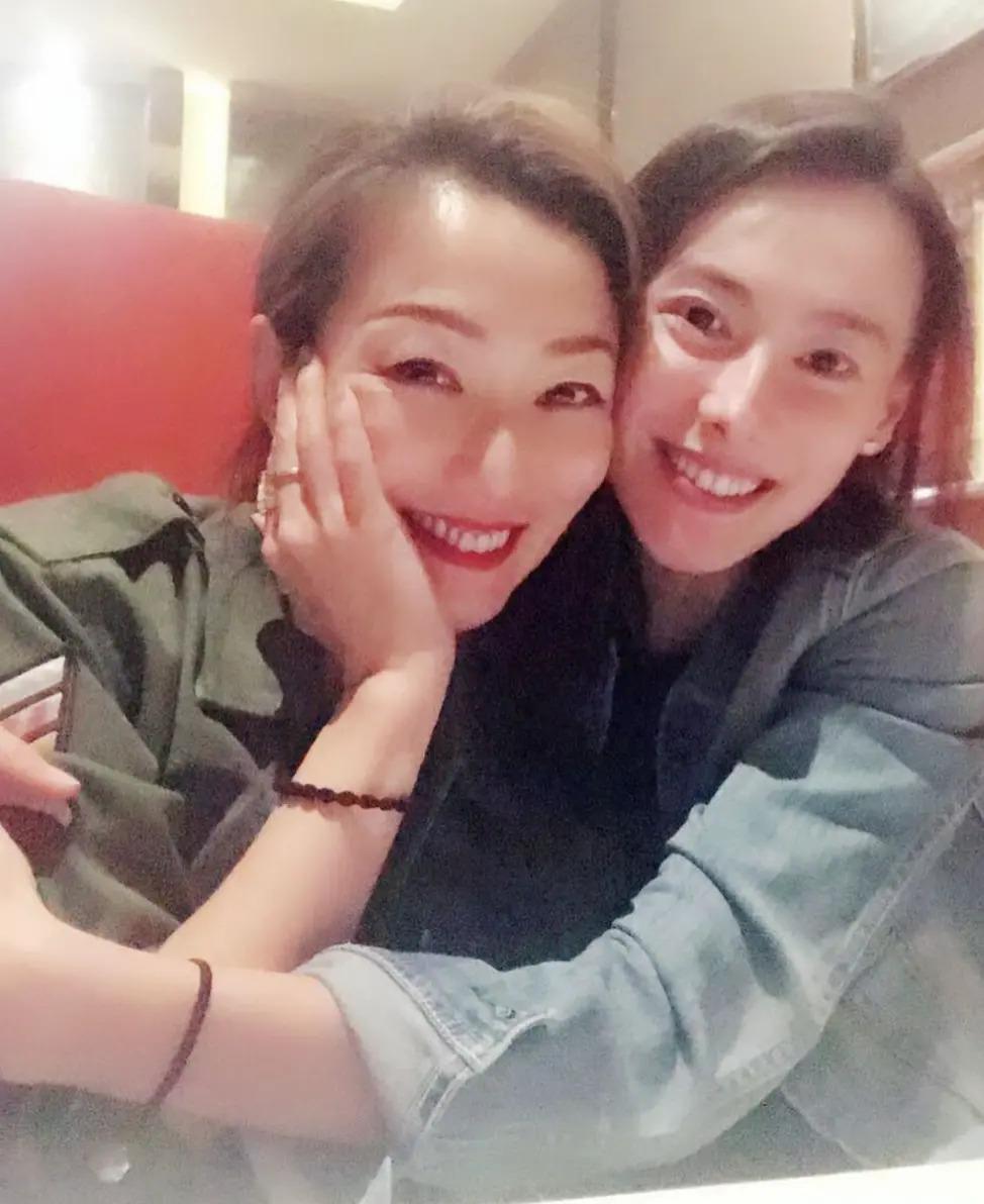 梁洛施与李泽楷复合真还是假？她到底现在过得怎么样？