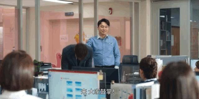 看她们撕逼，太刺激