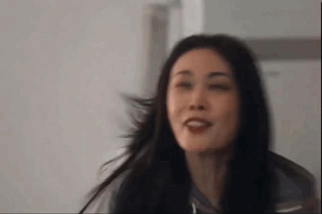 看她们撕逼，太刺激