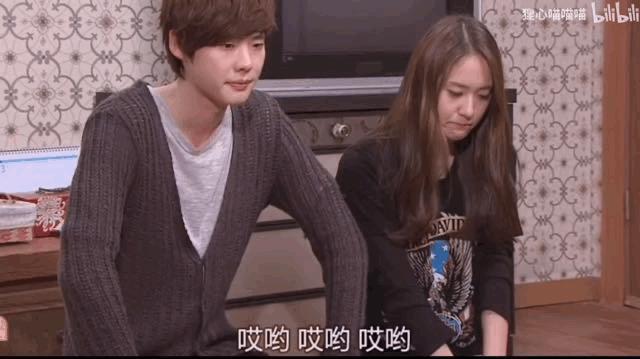 看她们撕逼，太刺激