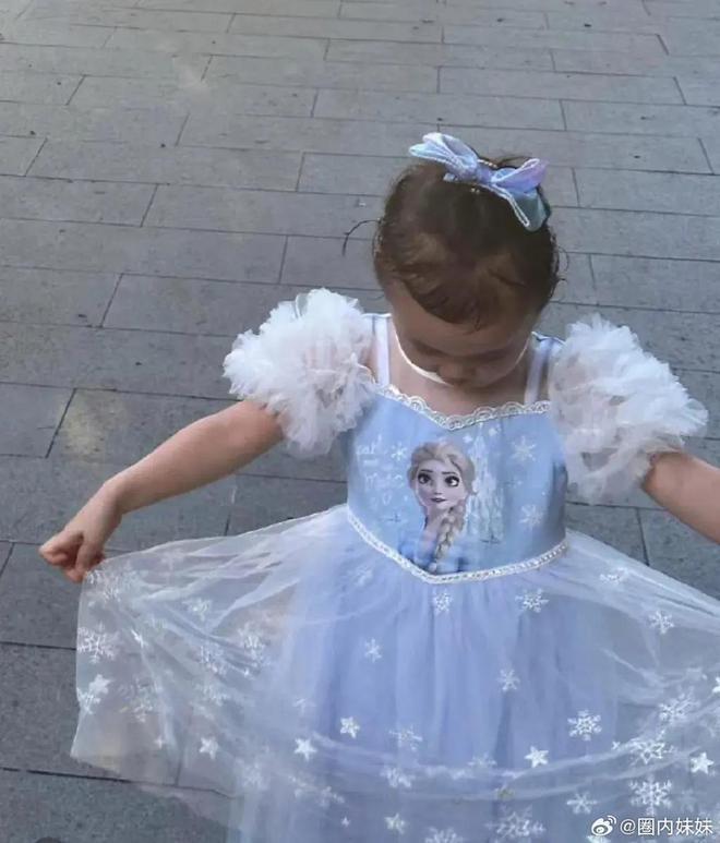 张馨月带3岁格格回爷爷家，林峰爸妈对孙女十分宠爱