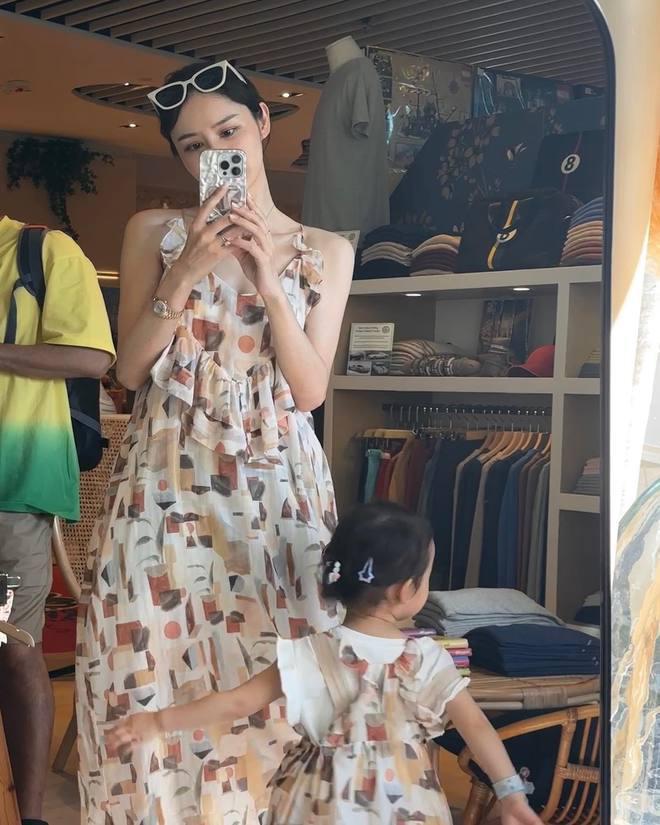 张馨月带3岁格格回爷爷家，林峰爸妈对孙女十分宠爱