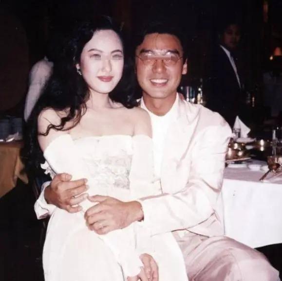 洗白了？害惨闺蜜一家逼其子女入狱，60岁变身商业女强人？