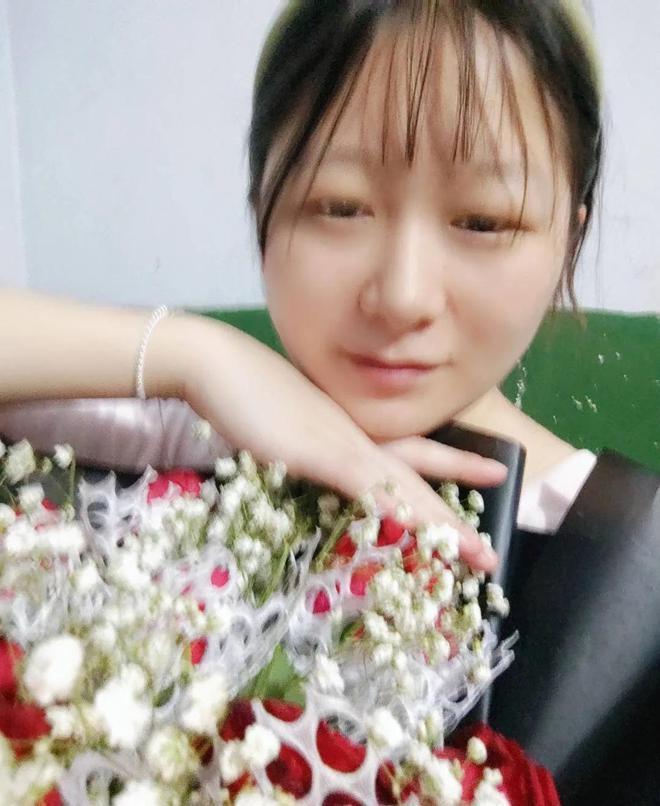 涂磊回应被女生举报强奸，已前往警局报案，现场画面曝光