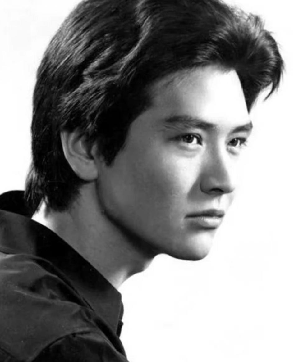 再红的顶流，身子也还是被看光了？