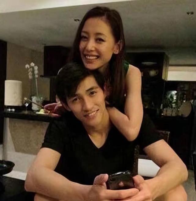 李子峰林籽官宣离婚：从前是爱人，今后是朋友