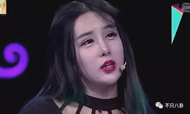 他俩居然还没分手？女方被吐槽有点恋爱脑了